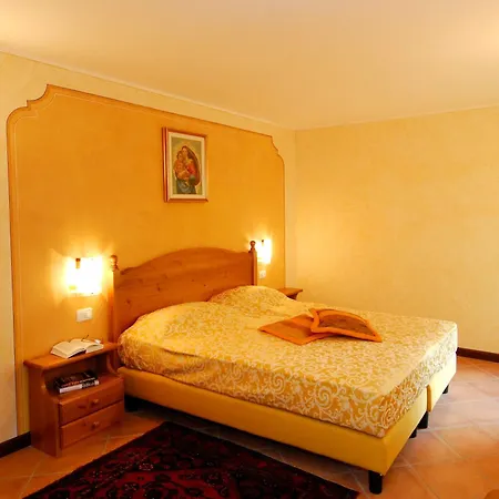Hotel Pineta Campi Tremosine Zimmer foto